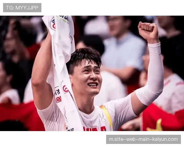 赵睿攻防一体价值凸显，强硬突破分球破解日本队联防收缩